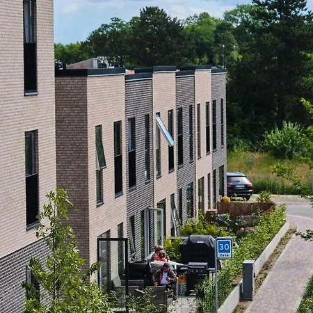 Modern 3-room Near St *
