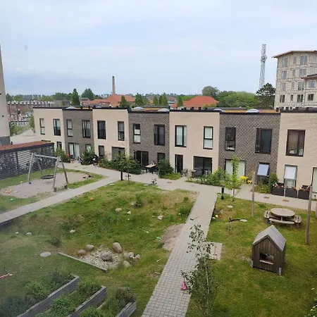 Modern 3-room Near St Apartment *